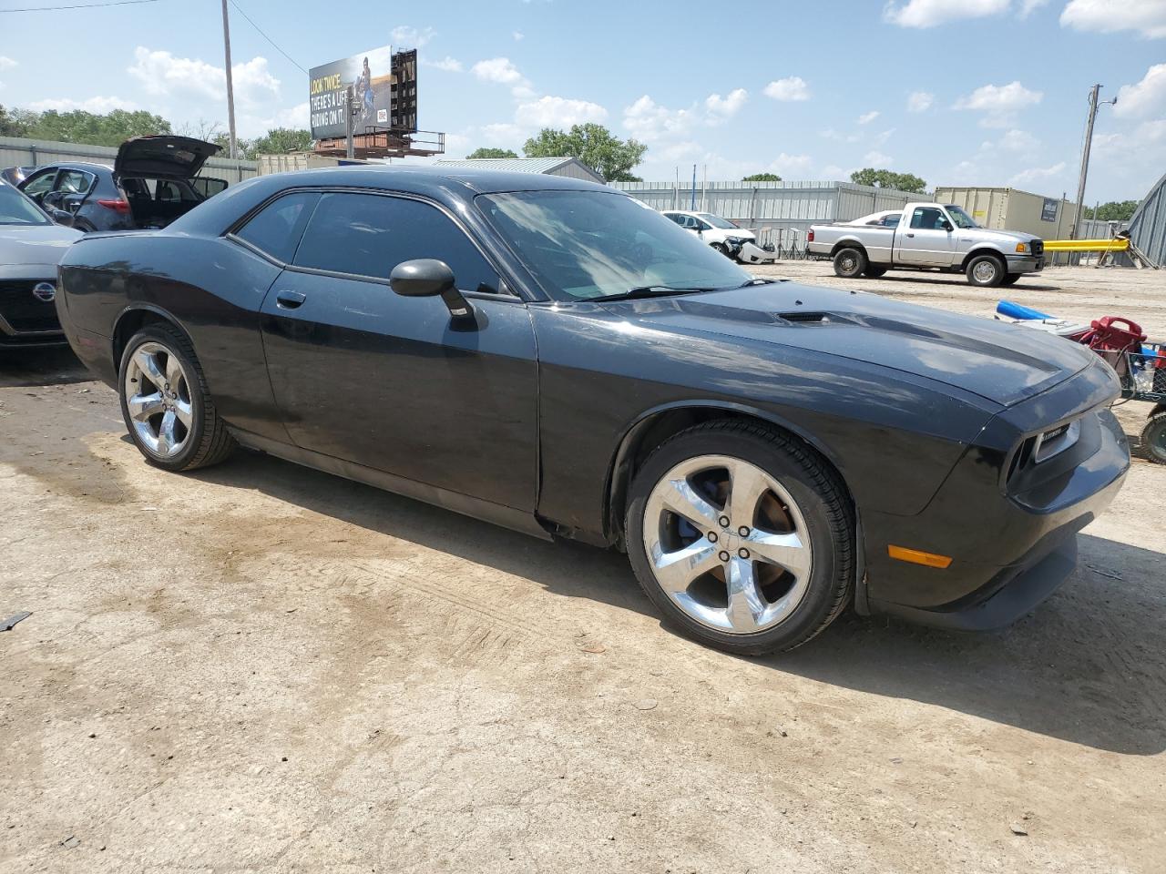 2C3CDYAG3EH261383 2014 Dodge Challenger Sxt