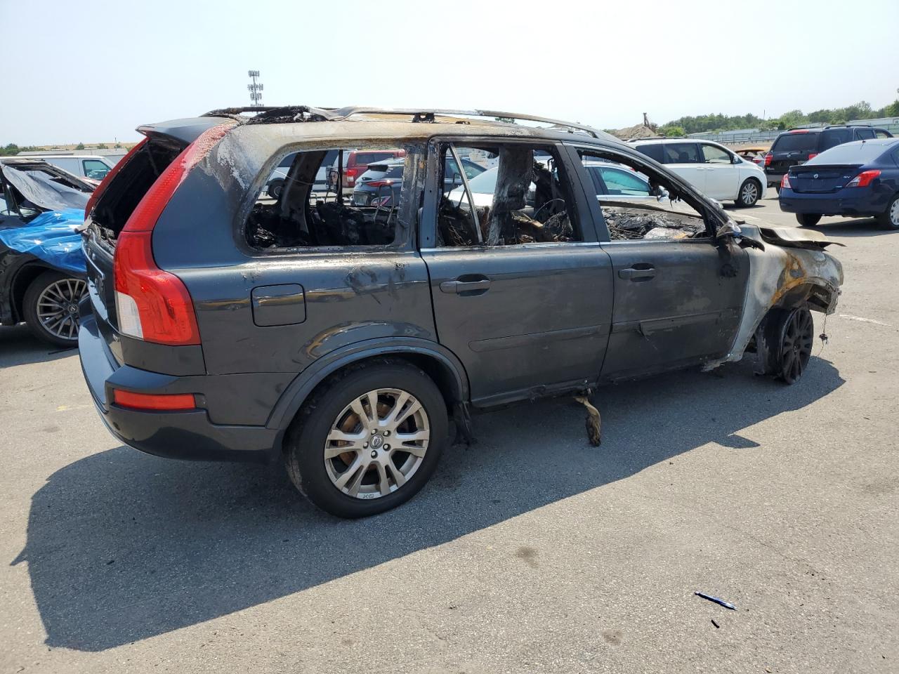 2014 Volvo XC90 - Image 3