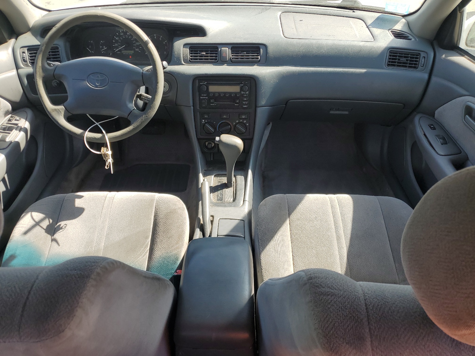4T1BG22K2YU937317 2000 Toyota Camry Ce