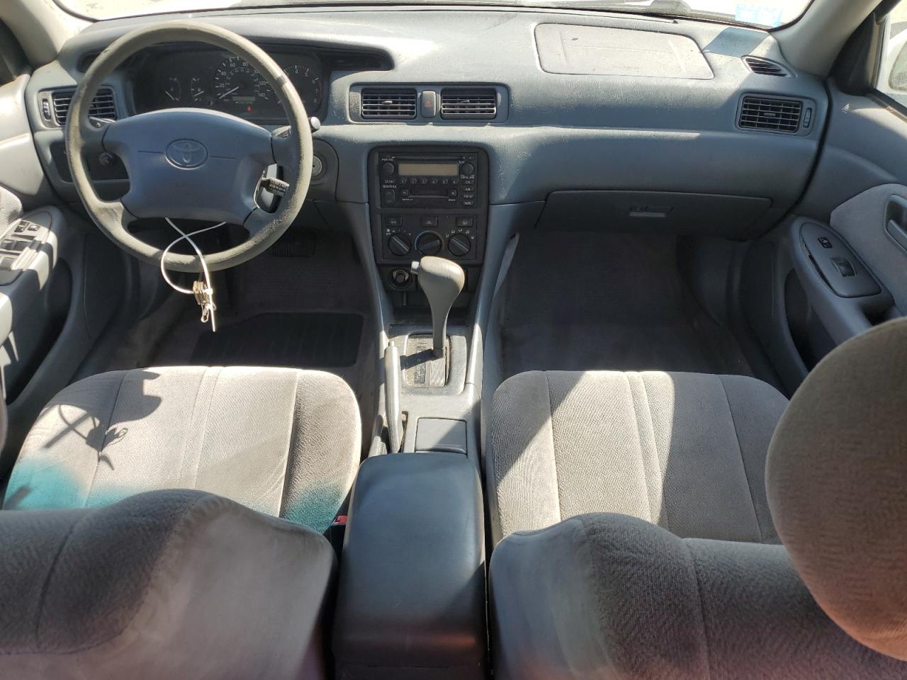 2000 Toyota Camry Ce VIN: 4T1BG22K2YU937317 Lot: 65199104