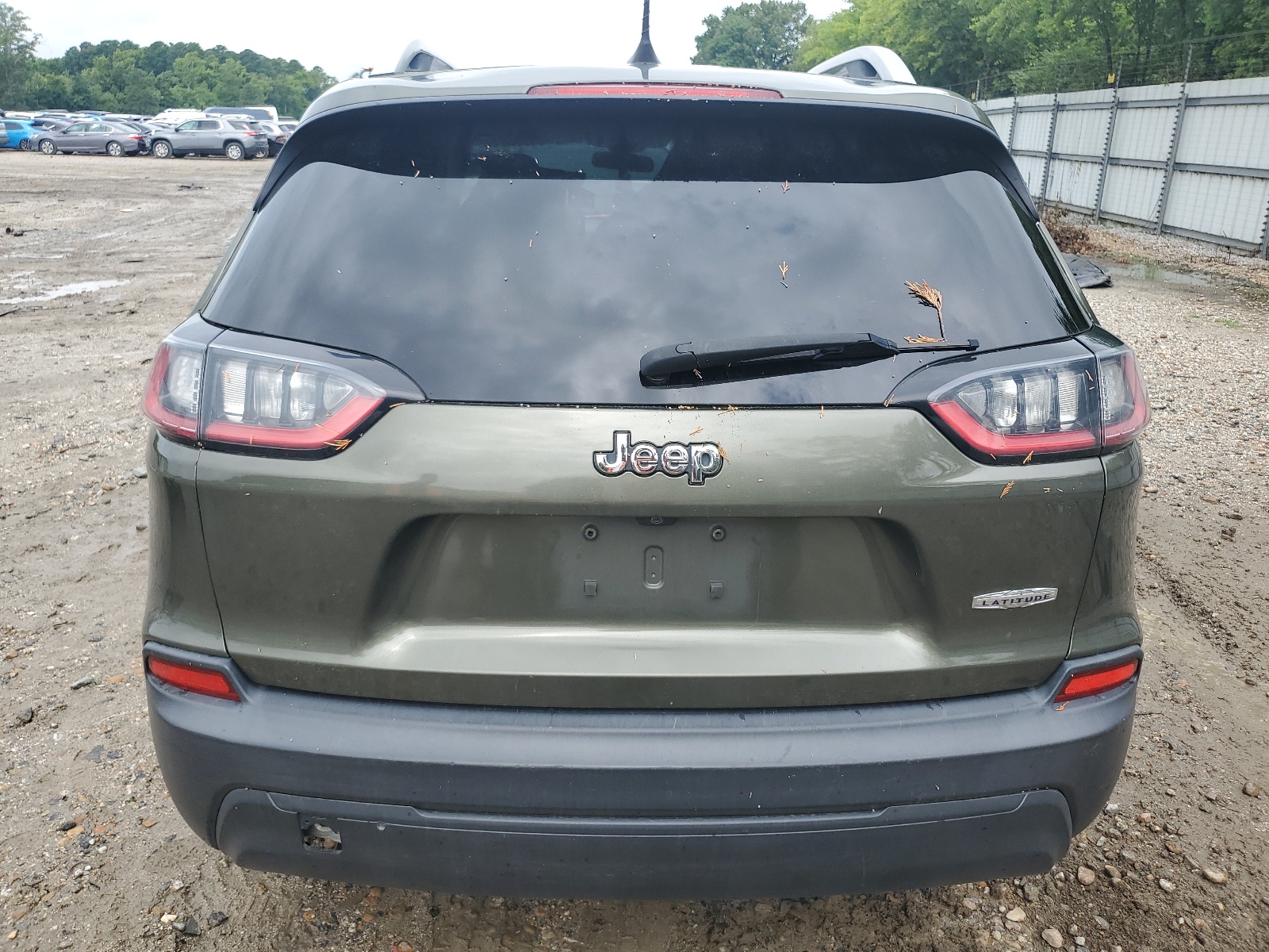 2019 Jeep Cherokee Latitude vin: 1C4PJLCB2KD241936