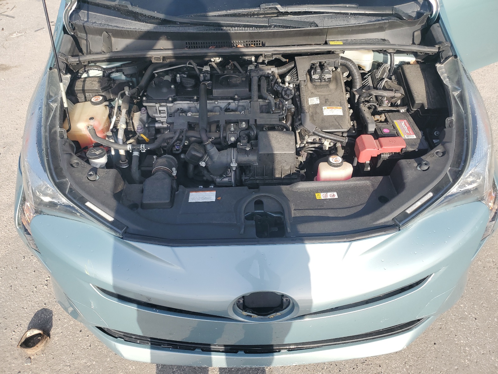 JTDKARFU1J3061670 2018 Toyota Prius