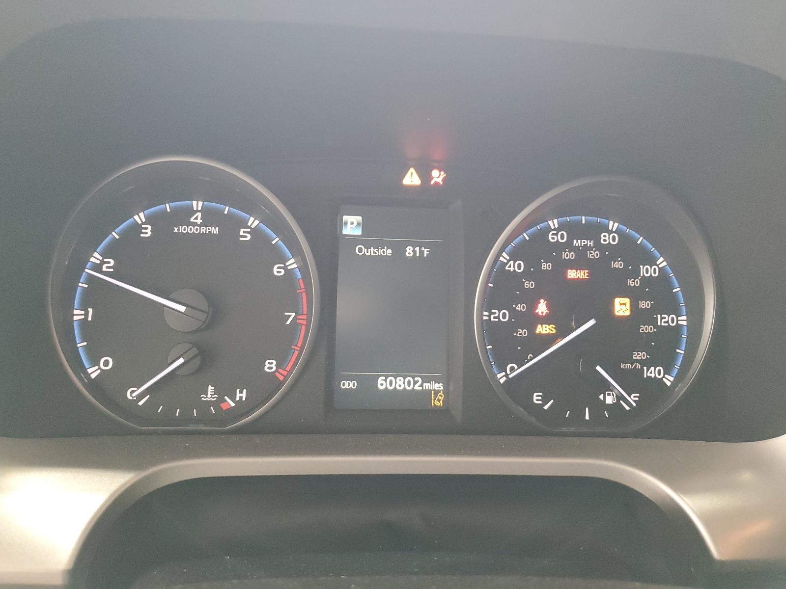 JTMBFREV1HJ155923 2017 Toyota Rav4 Le