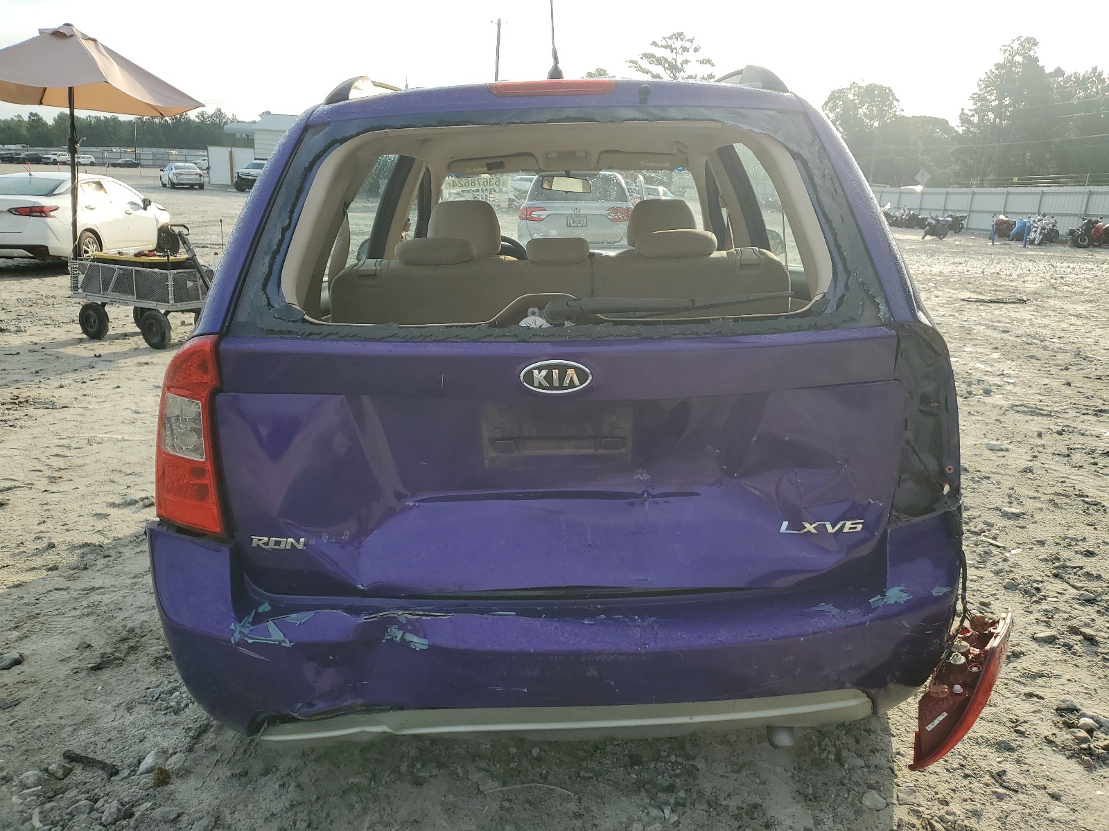 KNAFG526087124001 2008 Kia Rondo Lx