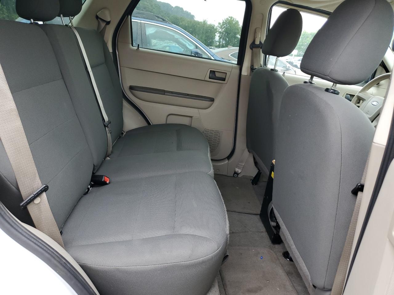 2008 Ford Escape Xls VIN: 1FMCU02Z18KB33214 Lot: 64036814