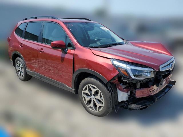  SUBARU FORESTER 2021 Красный