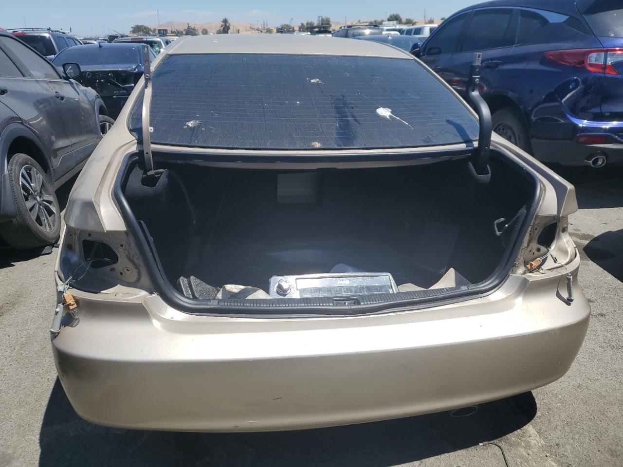 2004 Lexus Es 330 VIN: JTHBA30GX45023443 Lot: 63708154