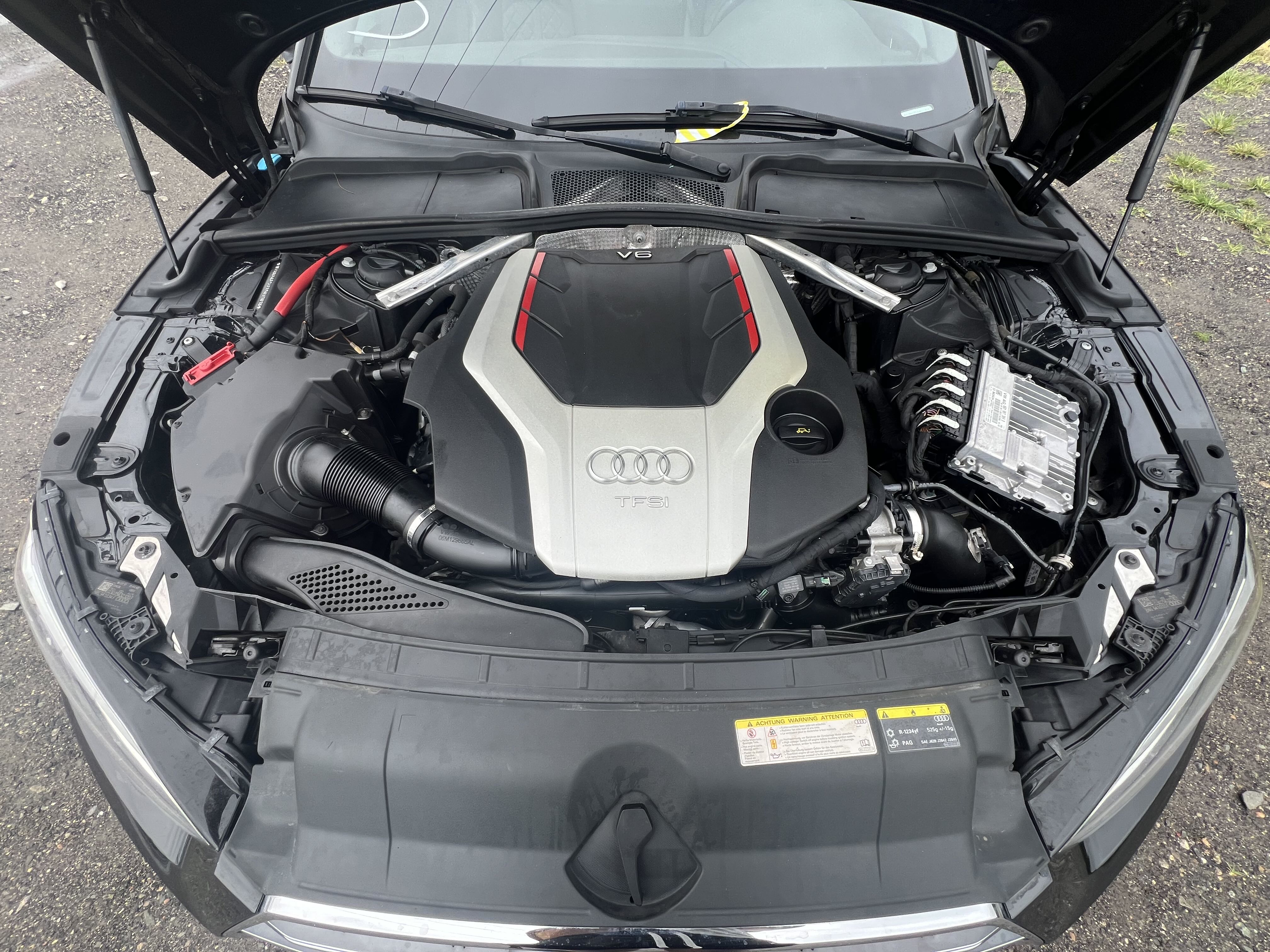 WAUB4CF53JA031818 2018 Audi S5 Premium Plus