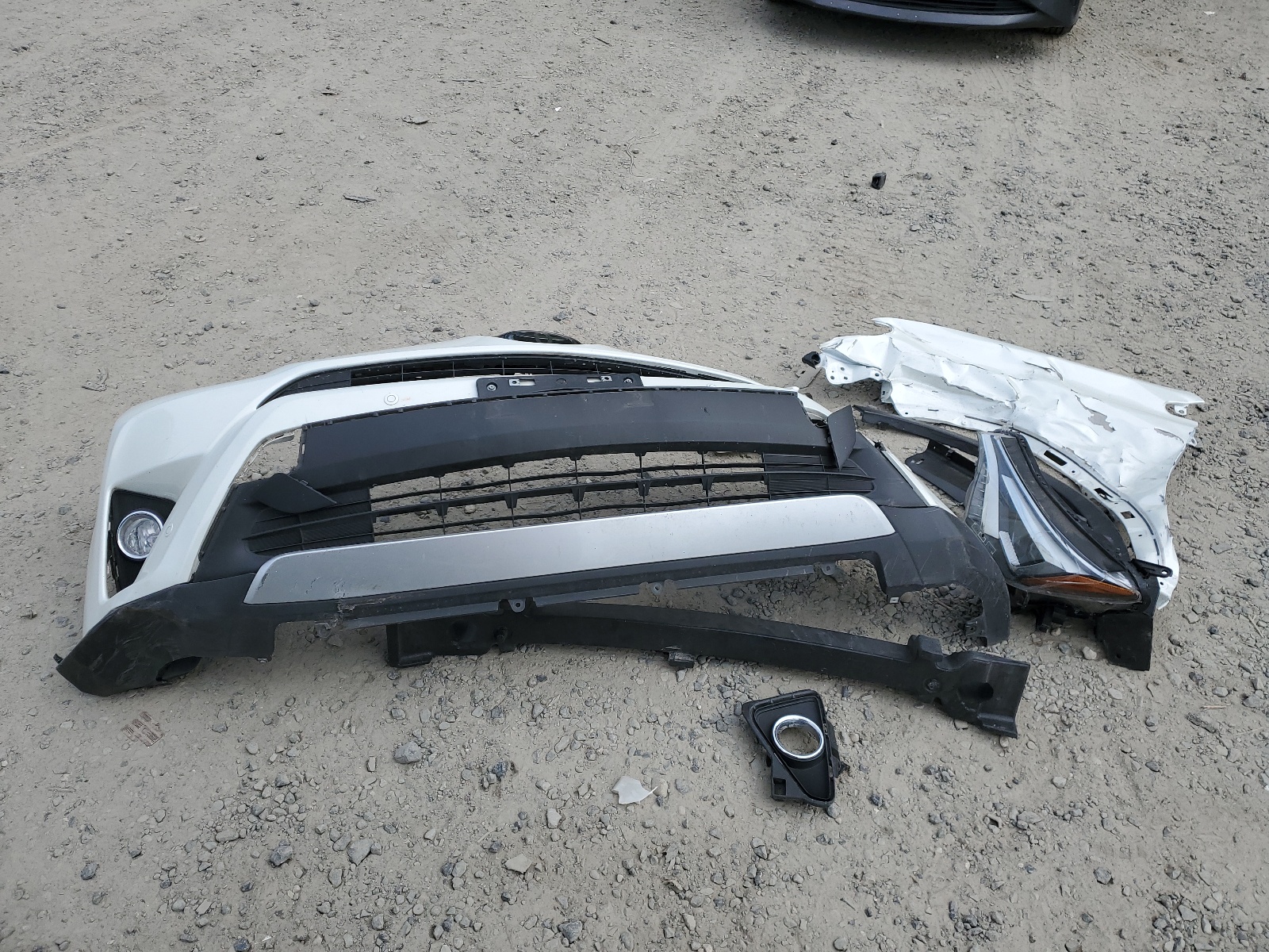 JTMDFREV9GJ075874 2016 Toyota Rav4 Limited