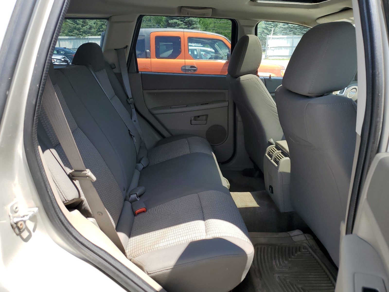 1J8GR48K08C170055 2008 Jeep Grand Cherokee Laredo