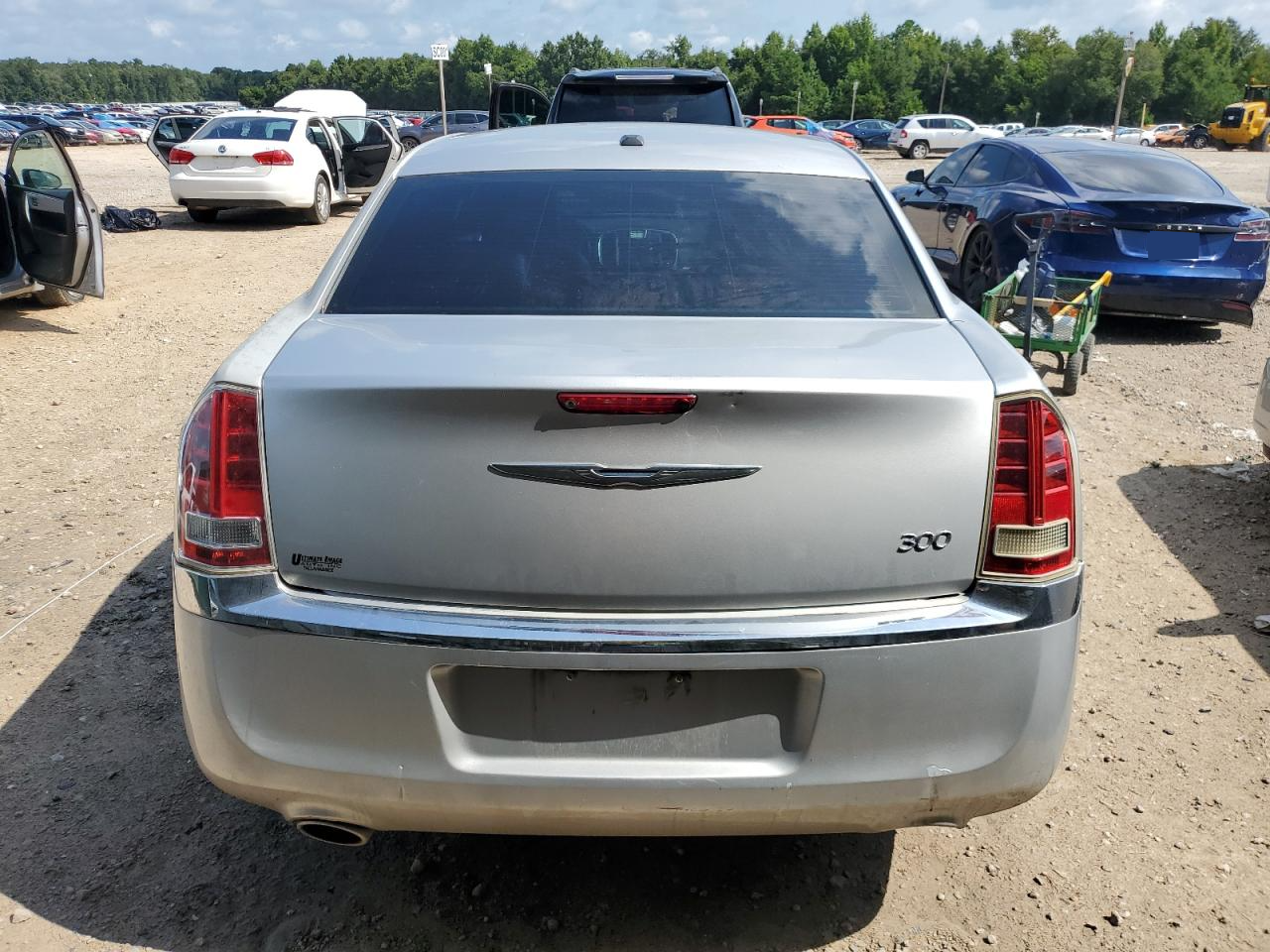 2C3CA5CG0BH614050 2011 Chrysler 300 Limited