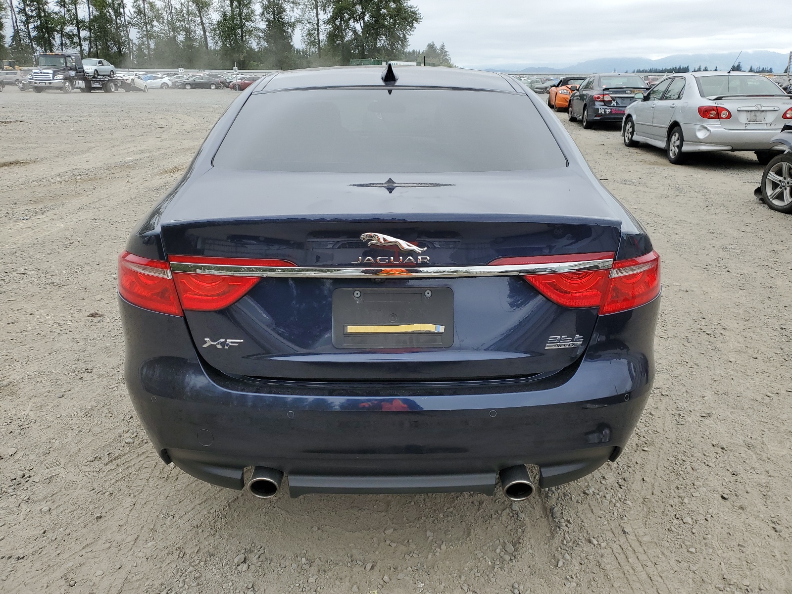 SAJBK4BV1GCY16373 2016 Jaguar Xf Prestige