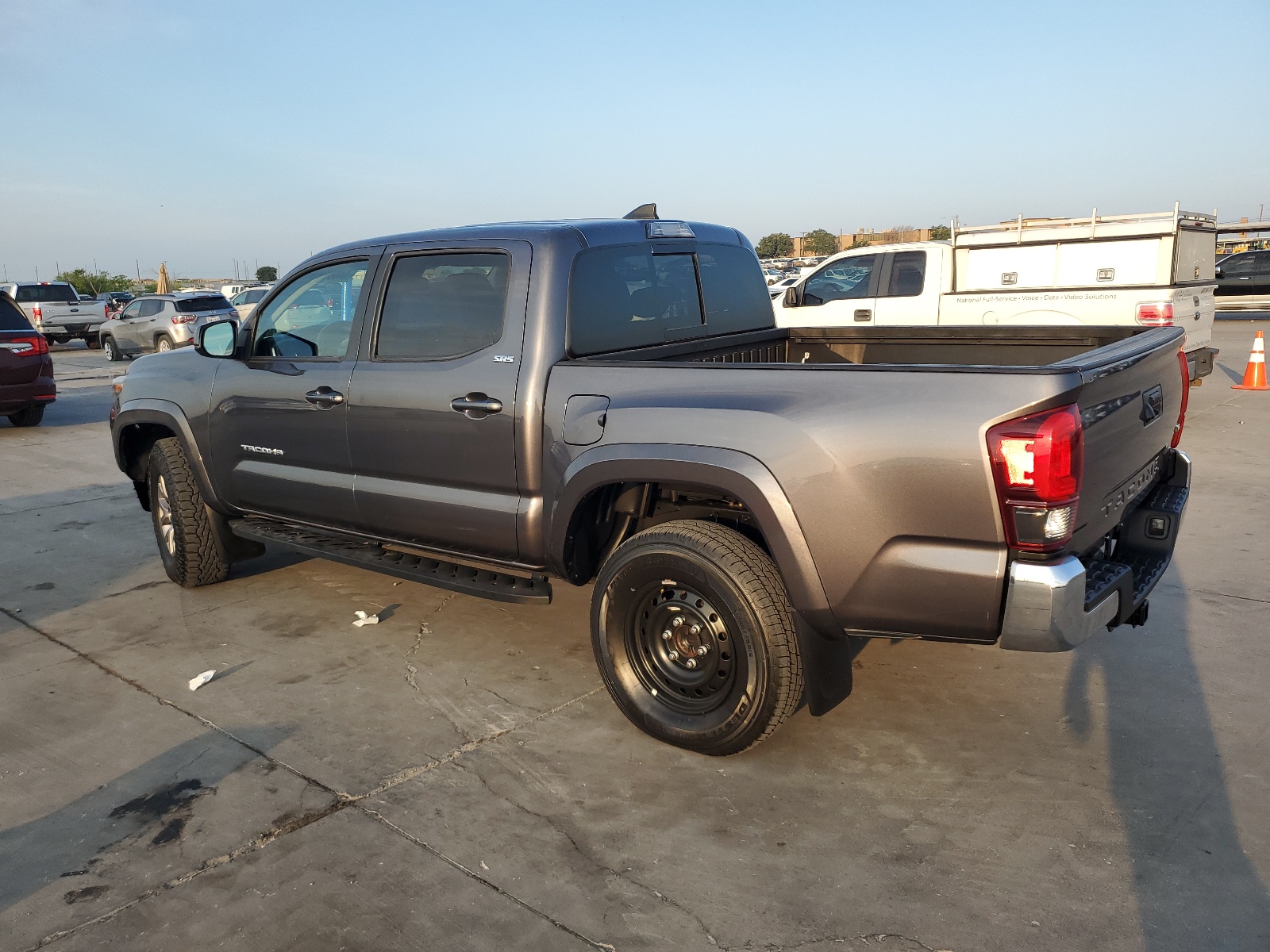 2019 Toyota Tacoma Double Cab vin: 5TFAZ5CN7KX084004