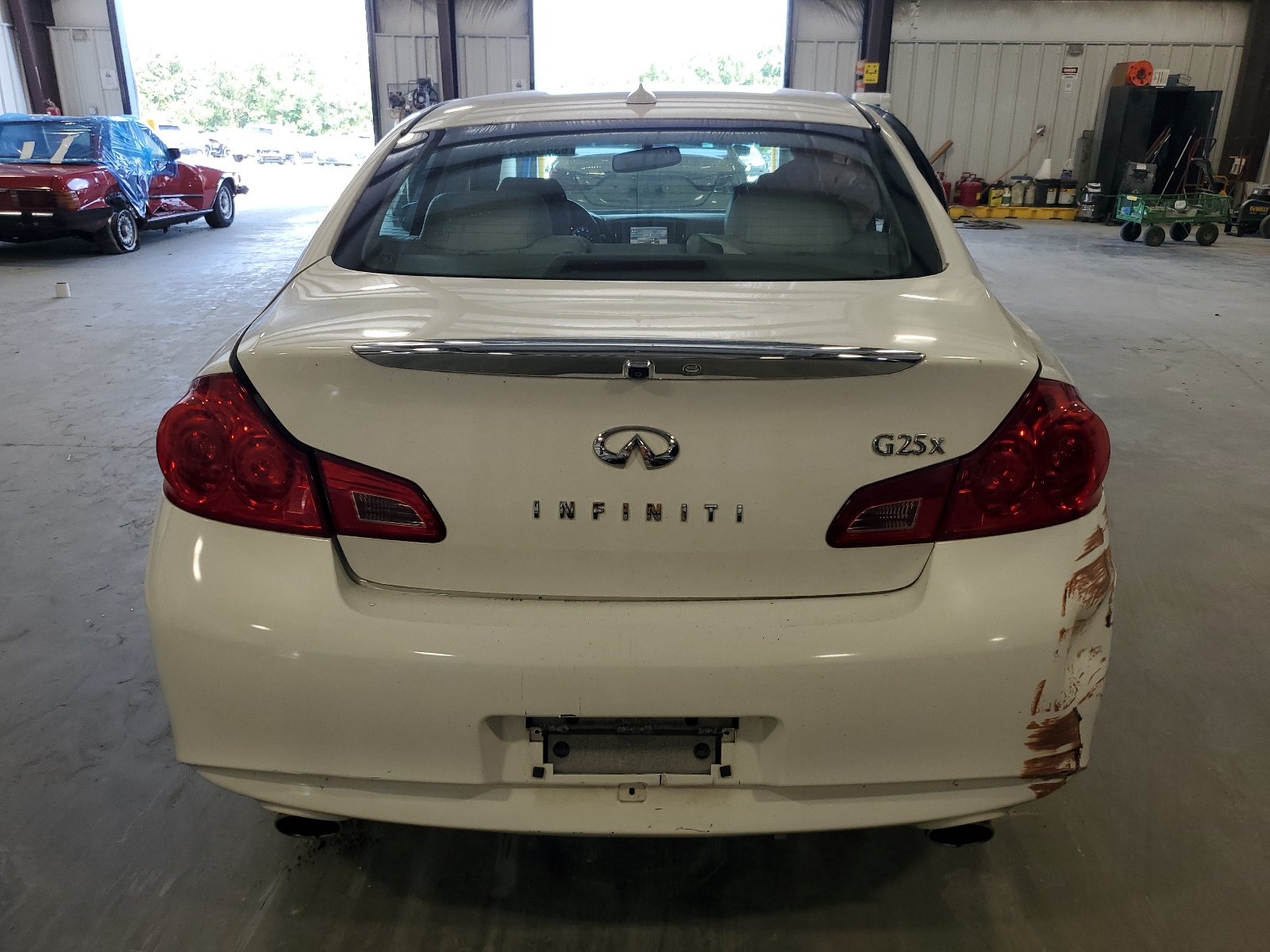 JN1DV6AR8BM450254 2011 Infiniti G25