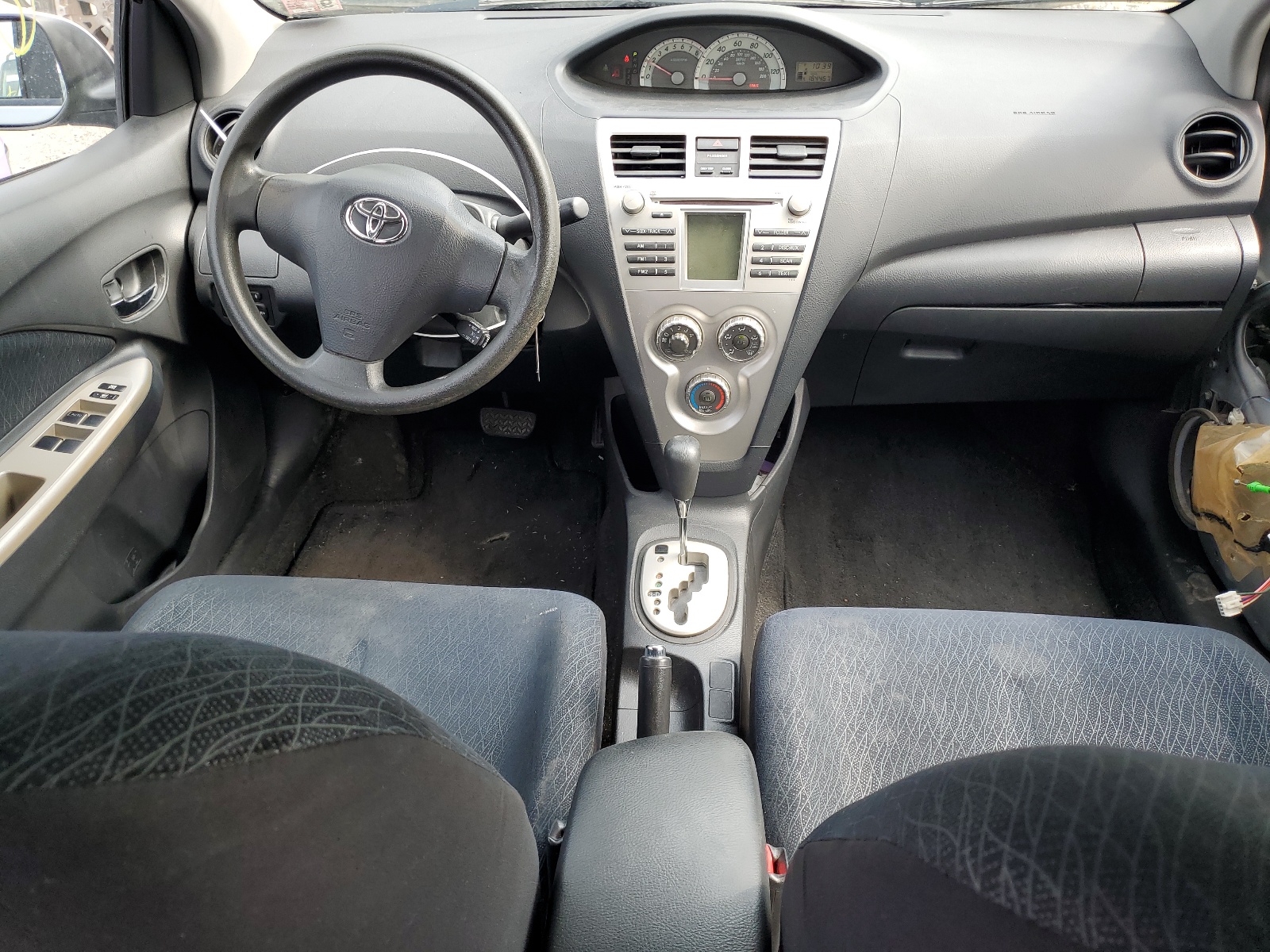 JTDBT903071133098 2007 Toyota Yaris