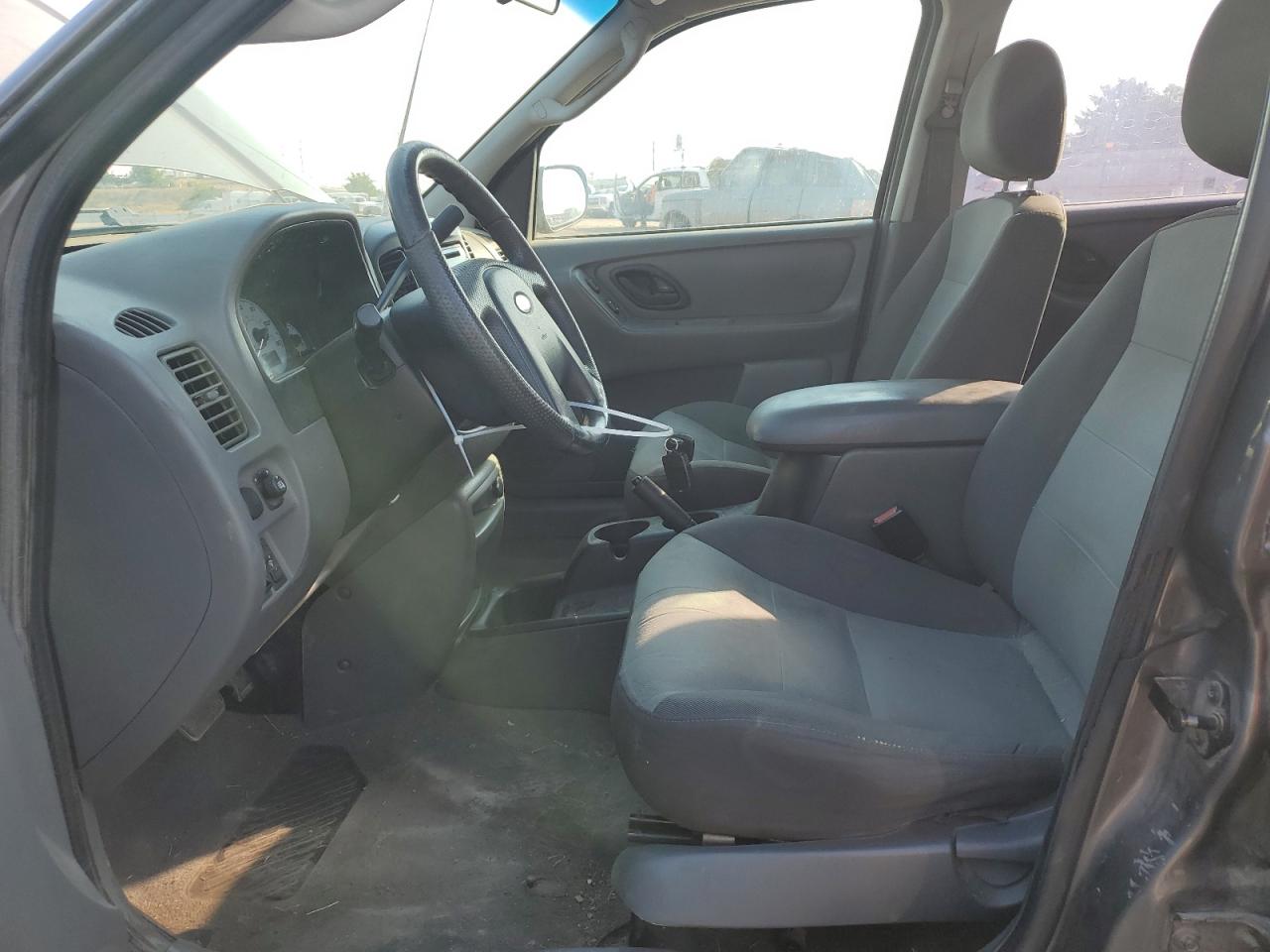 2003 Ford Escape Xls VIN: 1FMYU92123KA08879 Lot: 61921994