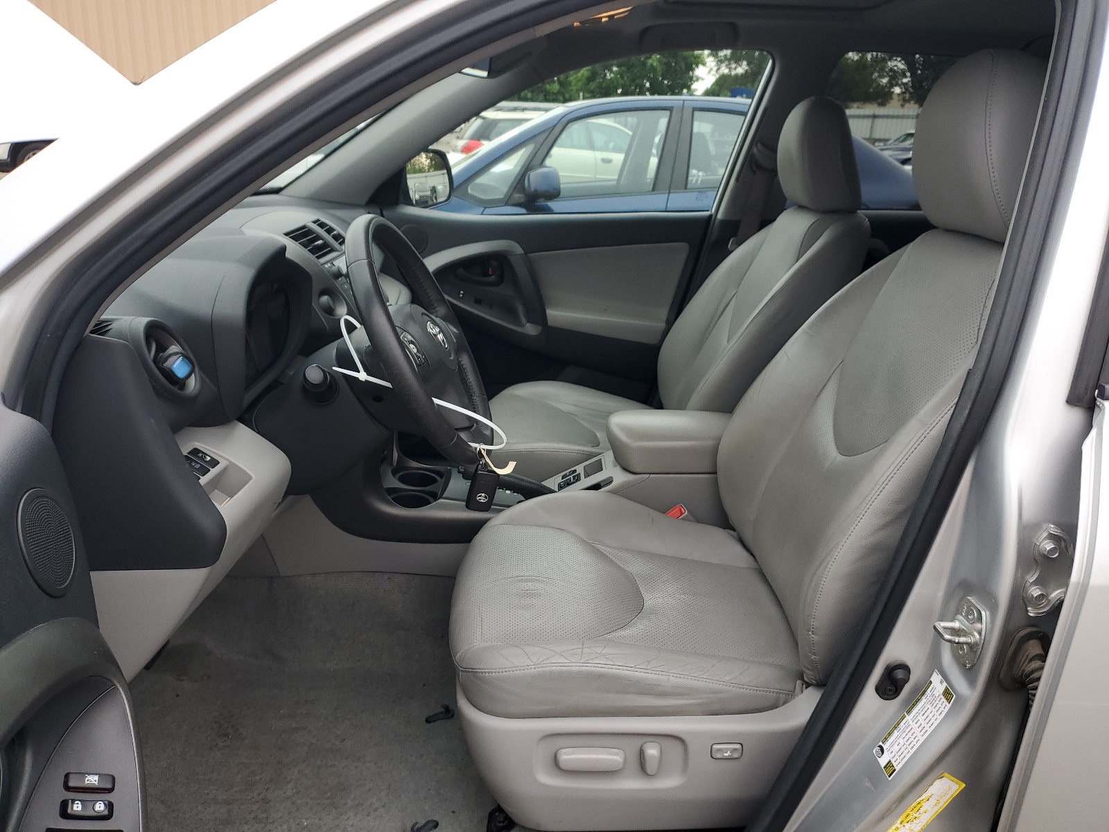 2T3ZK31VX9W001890 2009 Toyota Rav4 Limited