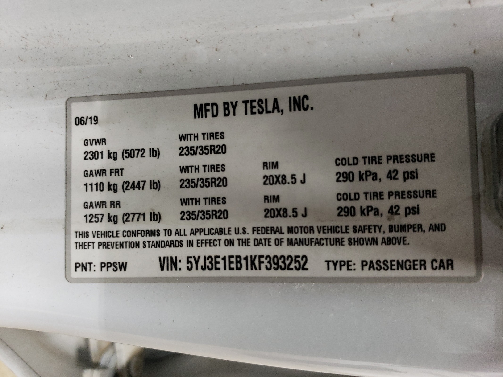 5YJ3E1EB1KF393252 2019 Tesla Model 3