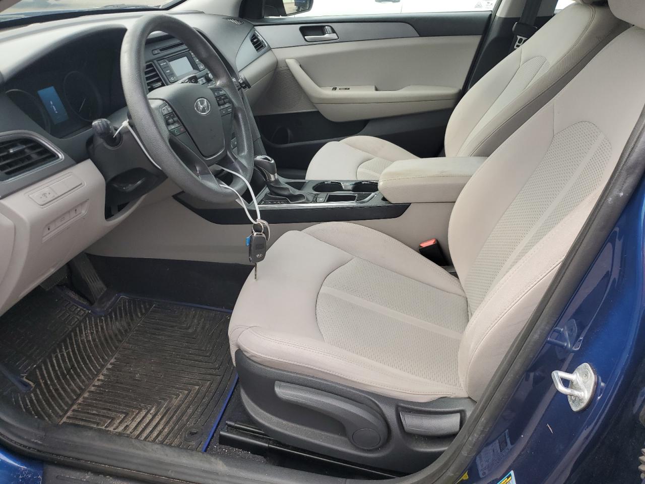 2017 Hyundai Sonata Se VIN: 5NPE24AFXHH477401 Lot: 64369174