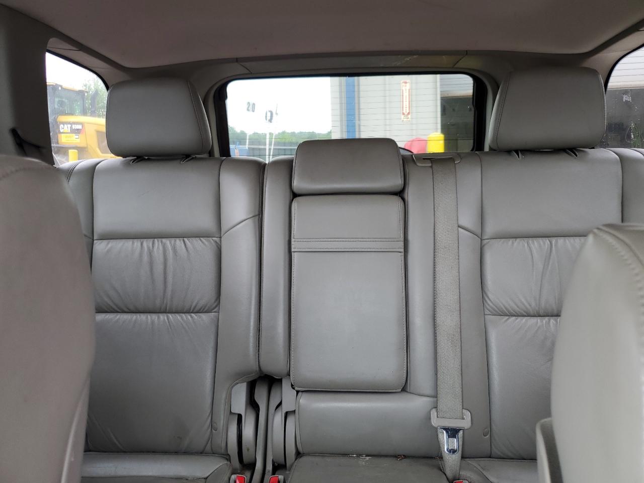 2011 Jeep Grand Cherokee - Image 10