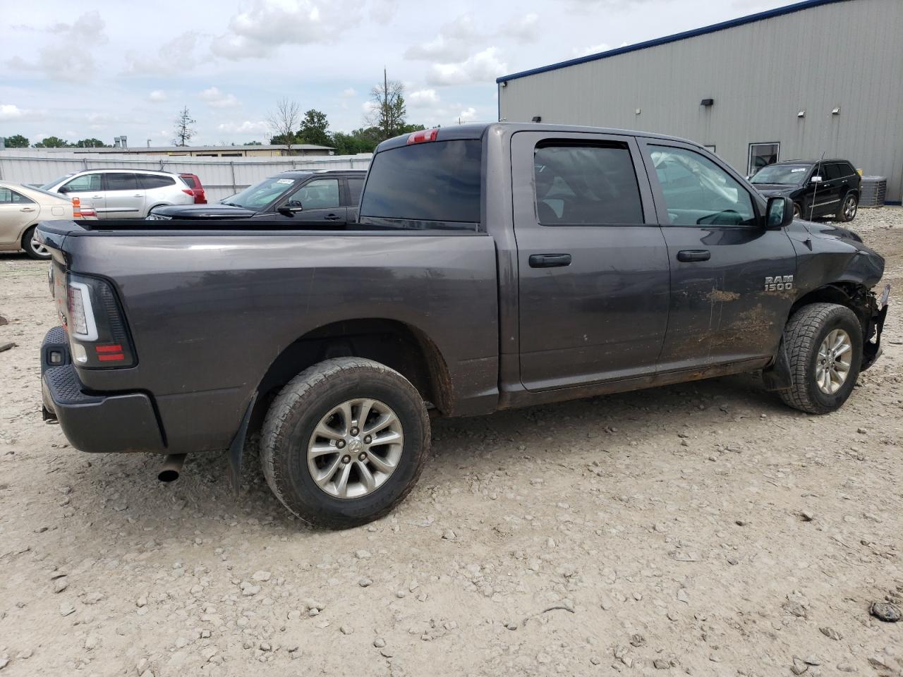 2015 RAM 1500 - Image 3