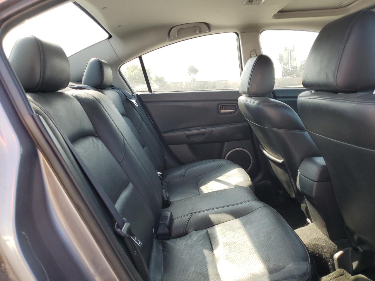 2006 Mazda 3 S VIN: JM1BK323761418702 Lot: 64114714