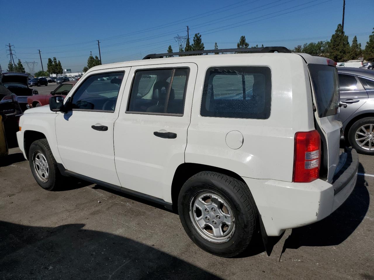 2009 Jeep Liberty (Patriot) - Image 2