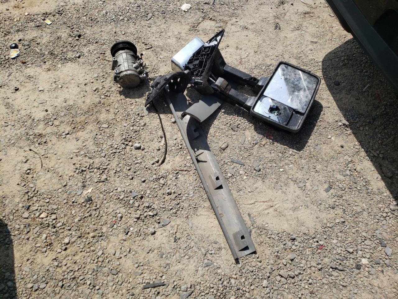 2005 Ford Excursion Xlt VIN: 1FMNU41S85EA92207 Lot: 63641124