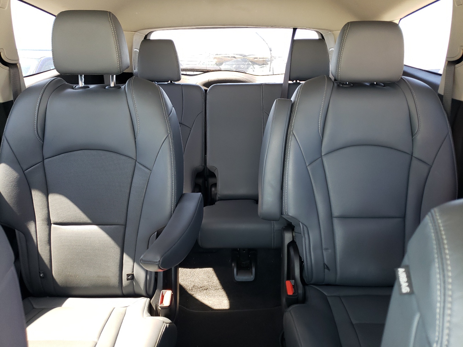 5GAEVAKW7LJ106962 2020 Buick Enclave Essence