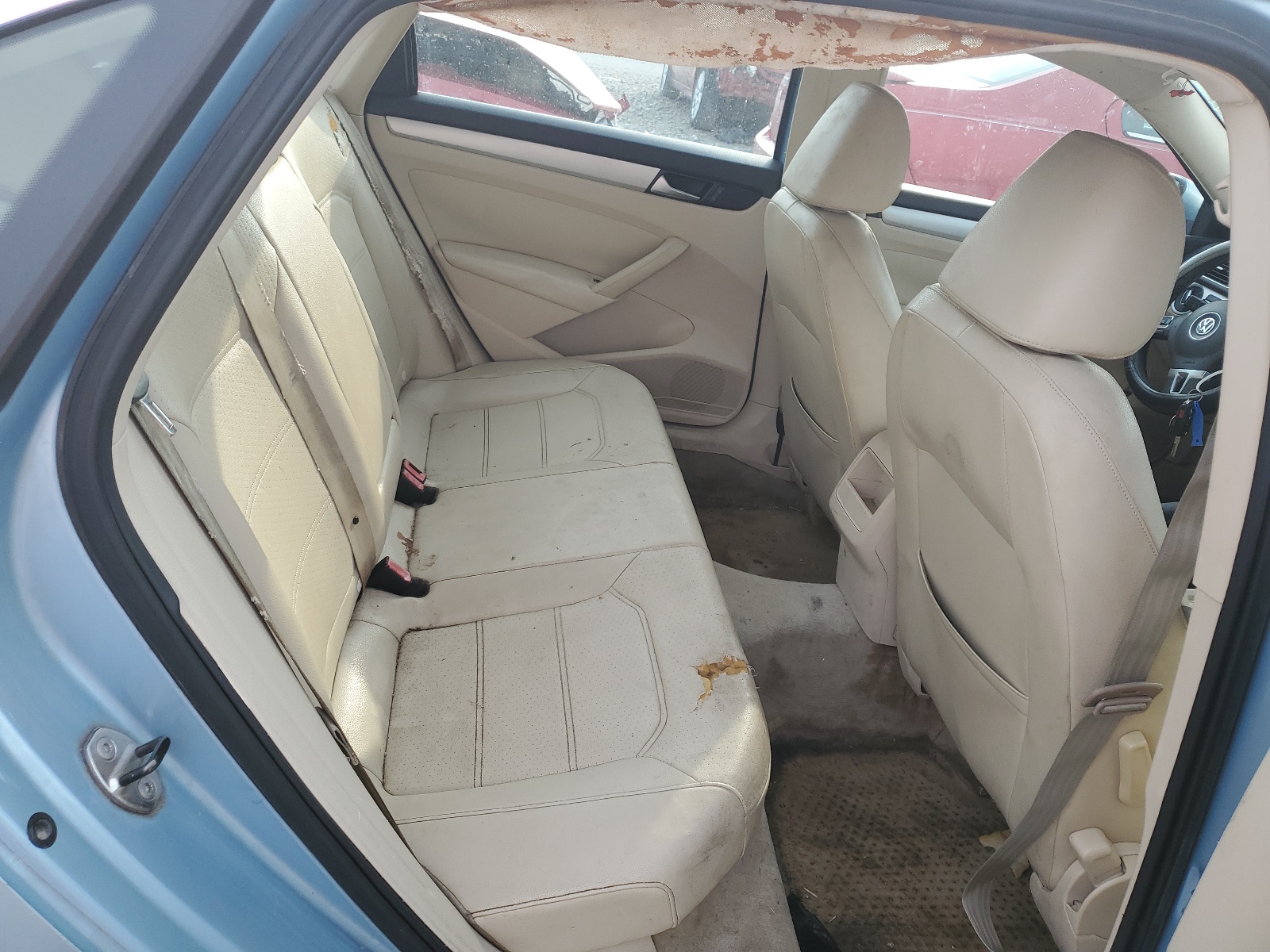 1VWBH7A36CC049948 2012 Volkswagen Passat Se