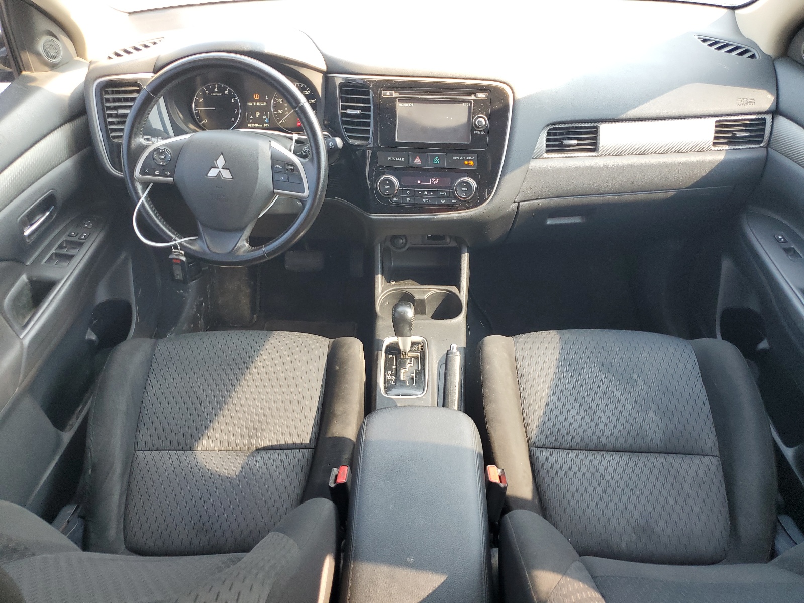 JA4AD3A3XEZ009501 2014 Mitsubishi Outlander Se