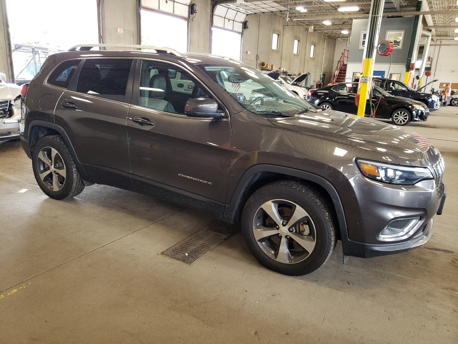 2019 Jeep Cherokee Limited vin: 1C4PJMDN0KD174462