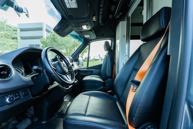  MERCEDES-BENZ SPRINTER 2022 Серый