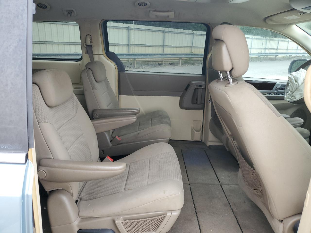 2010 Chrysler Town & Country Touring VIN: 2A4RR5D1XAR358172 Lot: 62758574