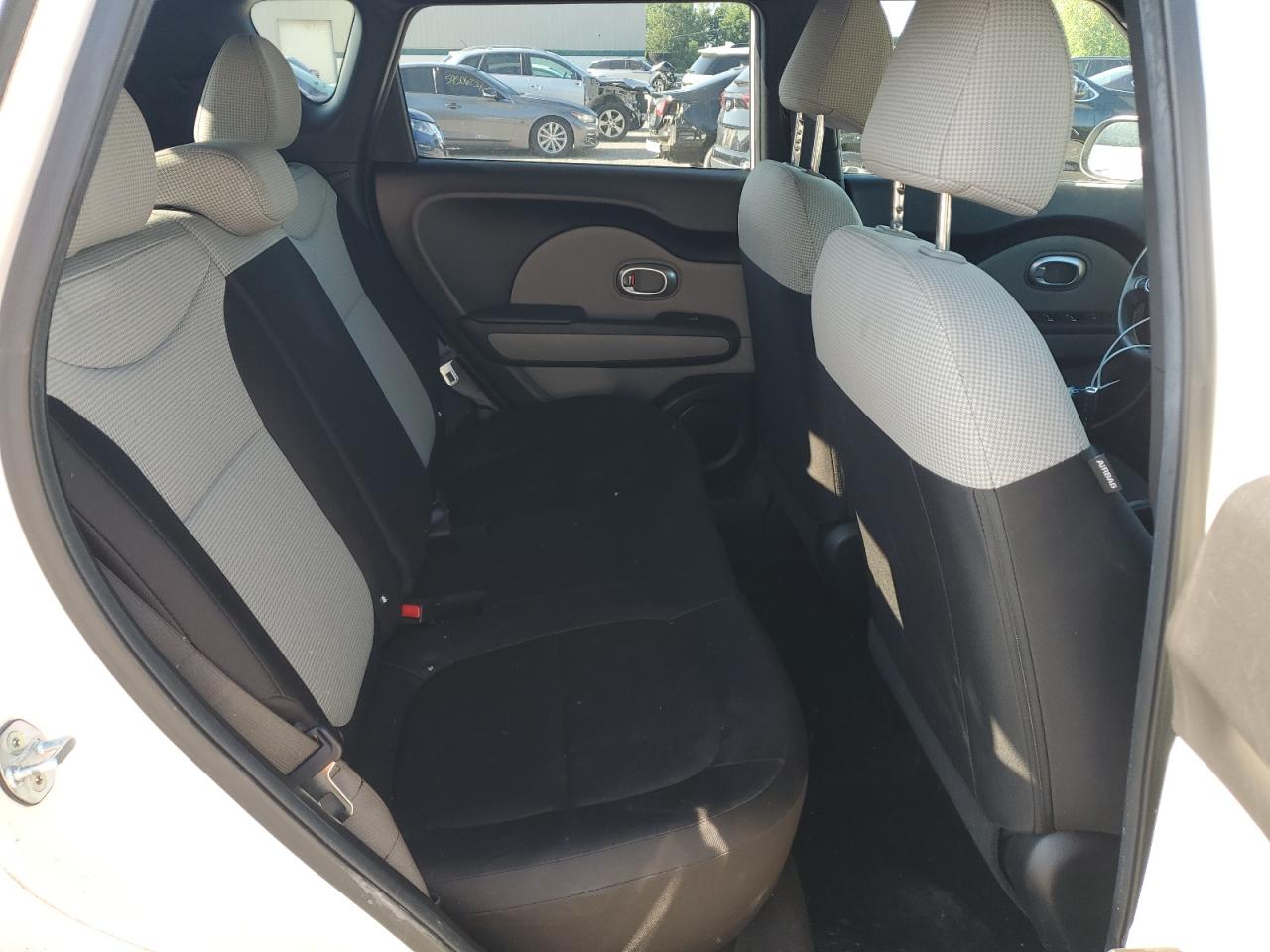 2017 Kia Soul VIN: KNDJN2A20H7469271 Lot: 61001624