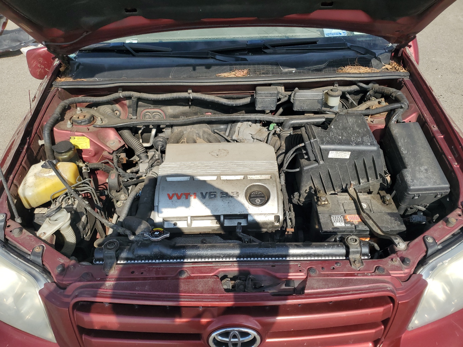 JTEEP21A050109548 2005 Toyota Highlander Limited