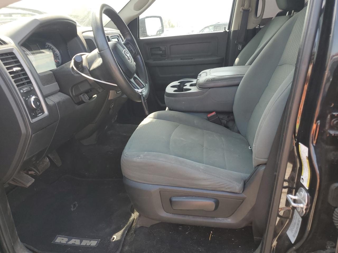 2017 Ram 1500 St VIN: 3C6RR7KT5HG573892 Lot: 64396854