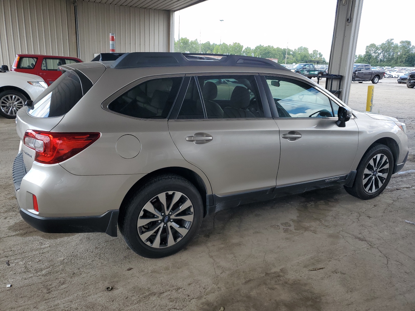 2016 Subaru Outback 2.5I Limited vin: 4S4BSBJC1G3251038