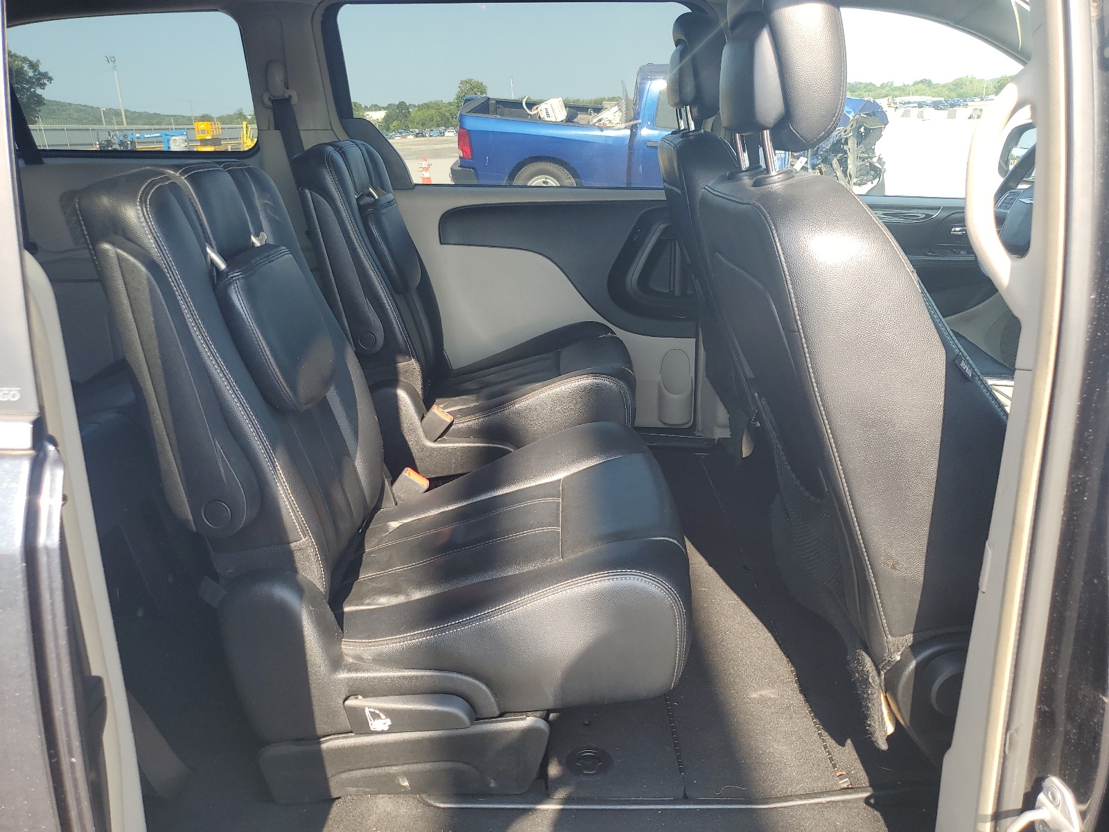 2C4RC1BG6DR674695 2013 Chrysler Town & Country Touring