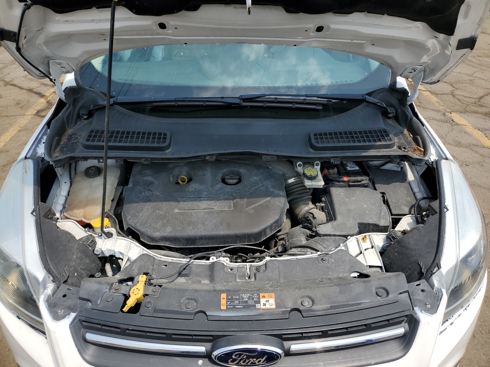 1FMCU9J97FUB22547 2015 Ford Escape Titanium