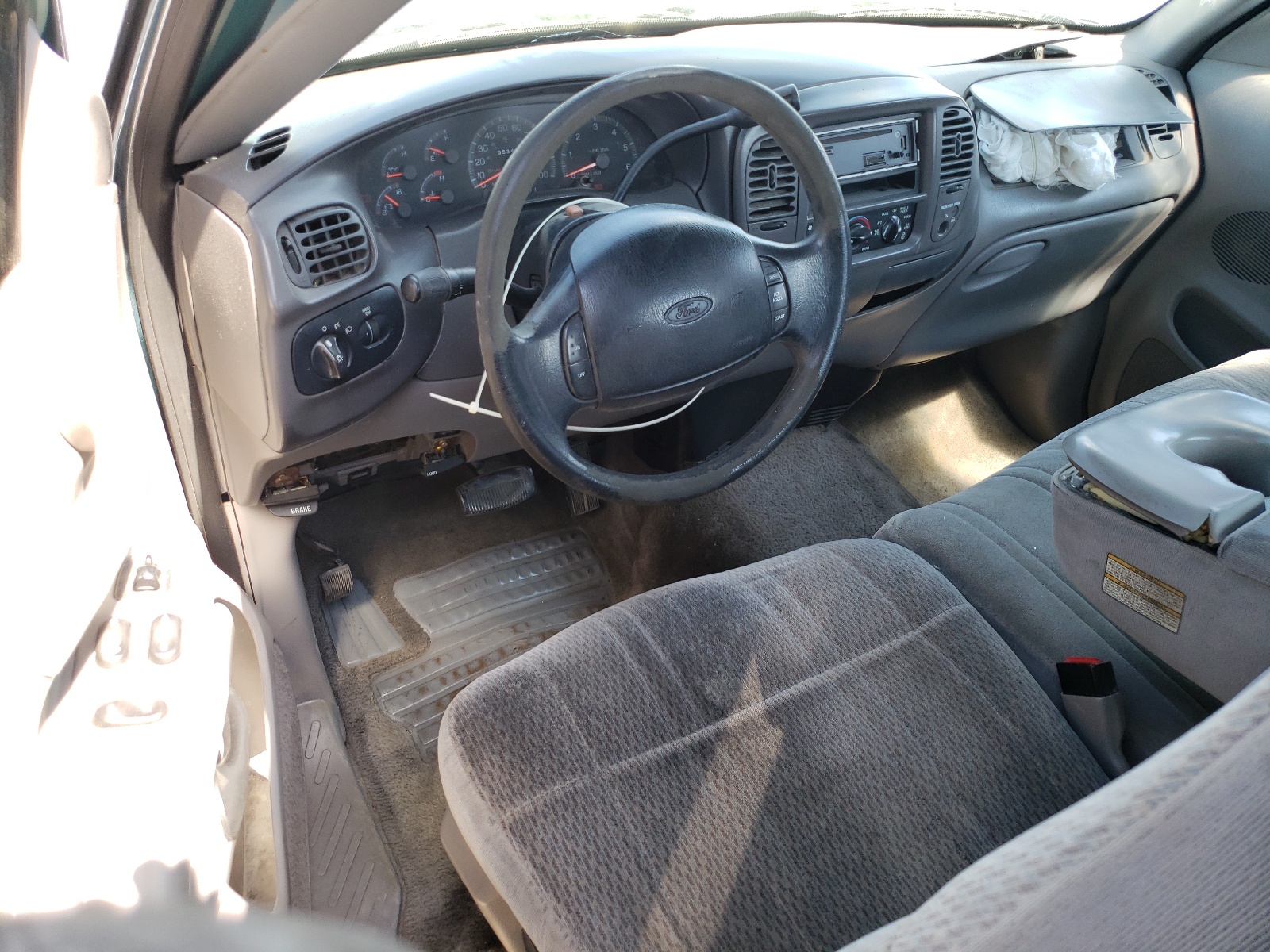 1FTDX1721WKA02301 1998 Ford F150