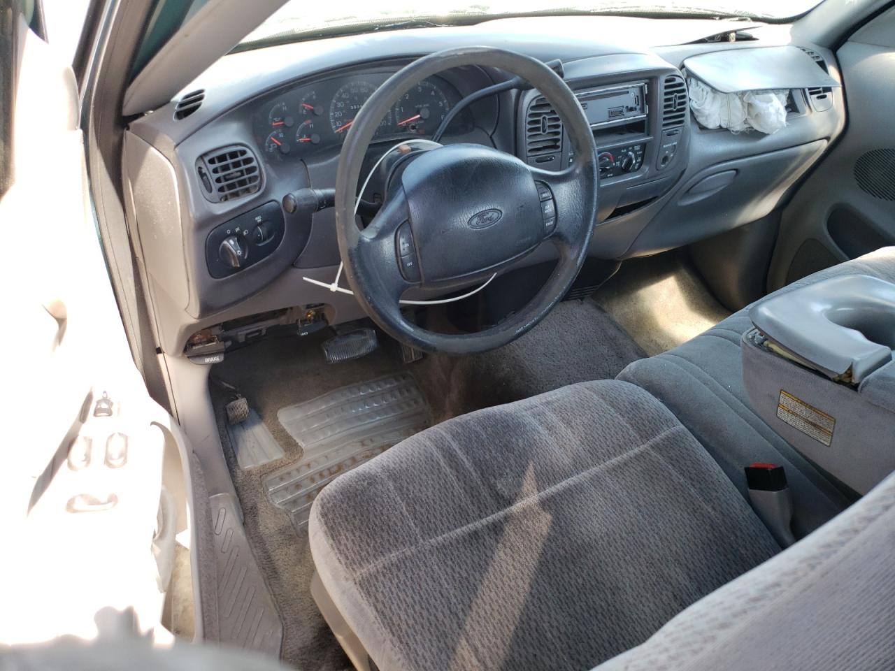 1998 Ford F150 VIN: 1FTDX1721WKA02301 Lot: 61447504