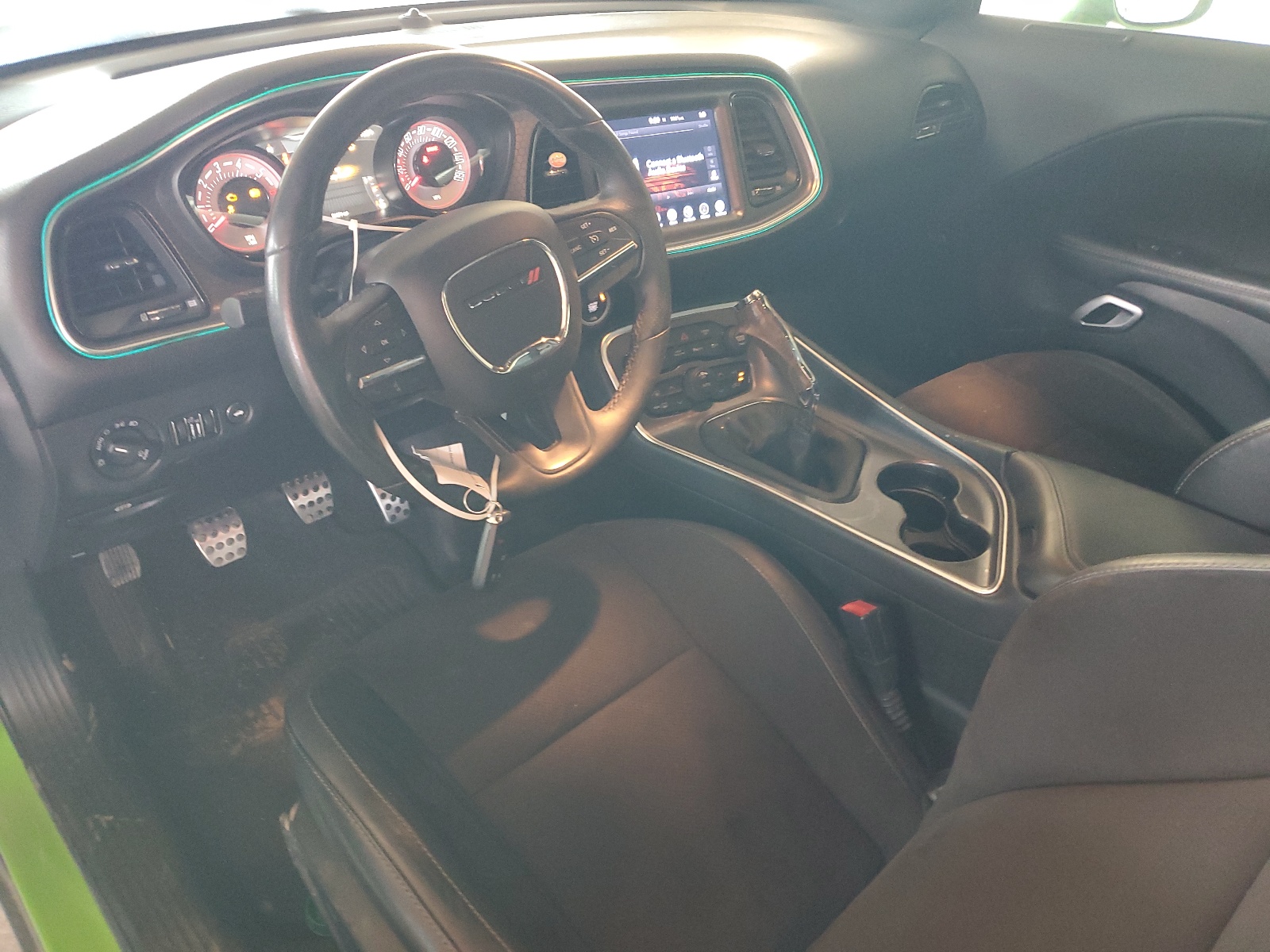 2C3CDZBTXHH592449 2017 Dodge Challenger R/T