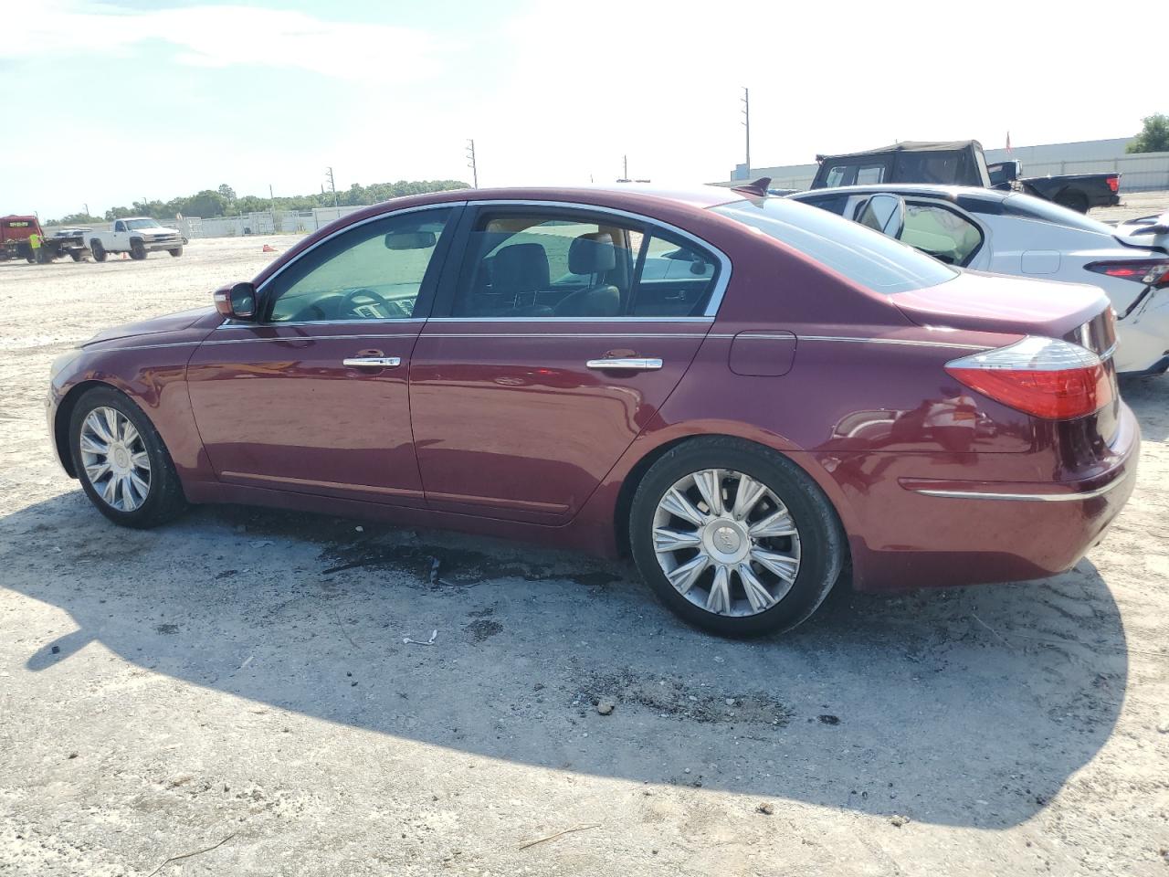 2011 Hyundai Genesis 3.8L VIN: KMHGC4DE5BU138935 Lot: 61278934