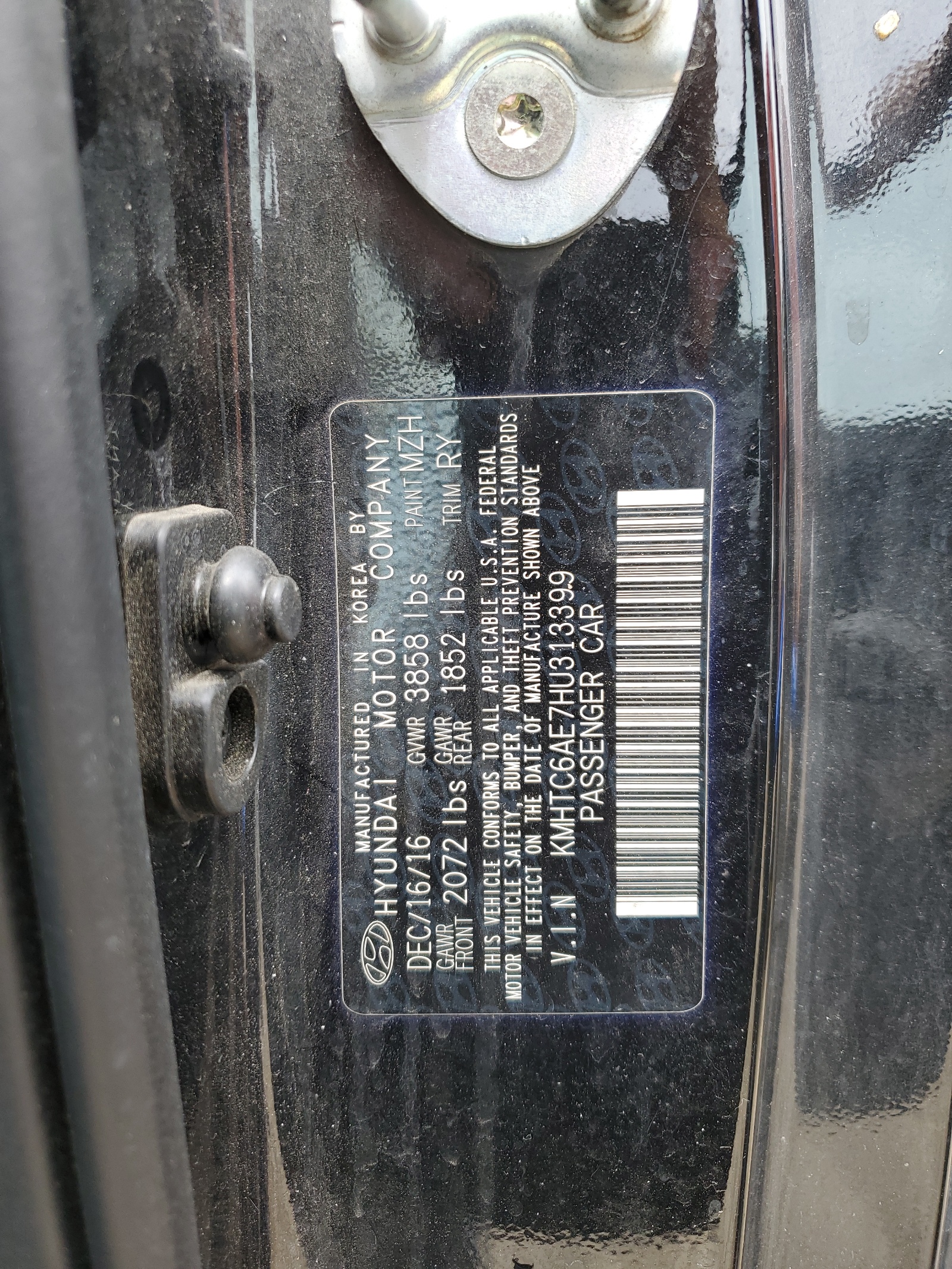 KMHTC6AE7HU313399 2017 Hyundai Veloster Turbo