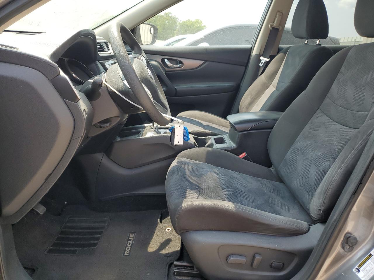 2015 Nissan Rogue S VIN: KNMAT2MV5FP508588 Lot: 62322634