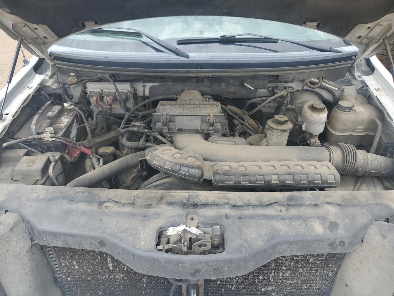 2005 Ford F150 VIN: 1FTPX04535KB44704 Lot: 58700644