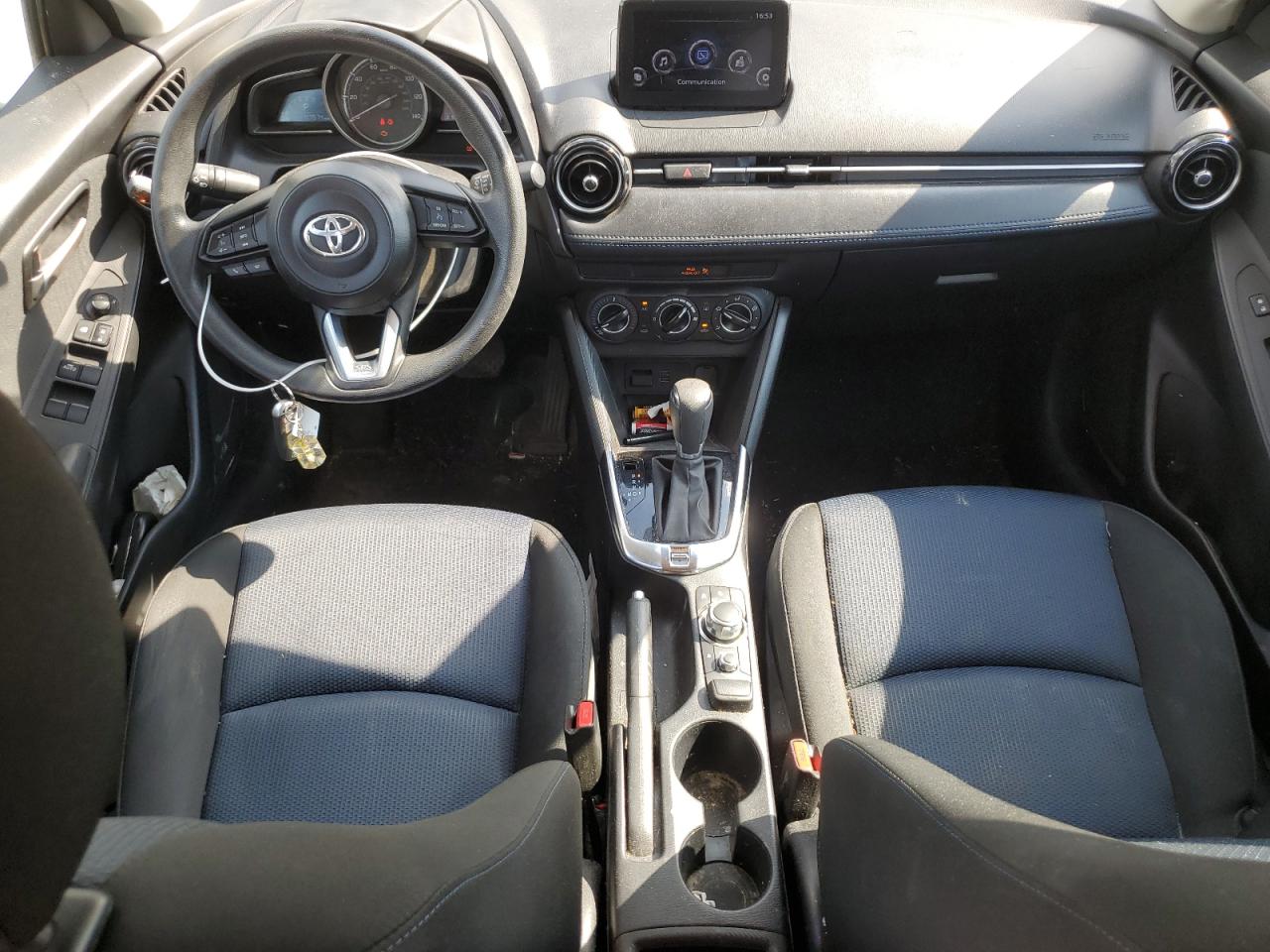 3MYDLBYVXKY521550 2019 Toyota Yaris L