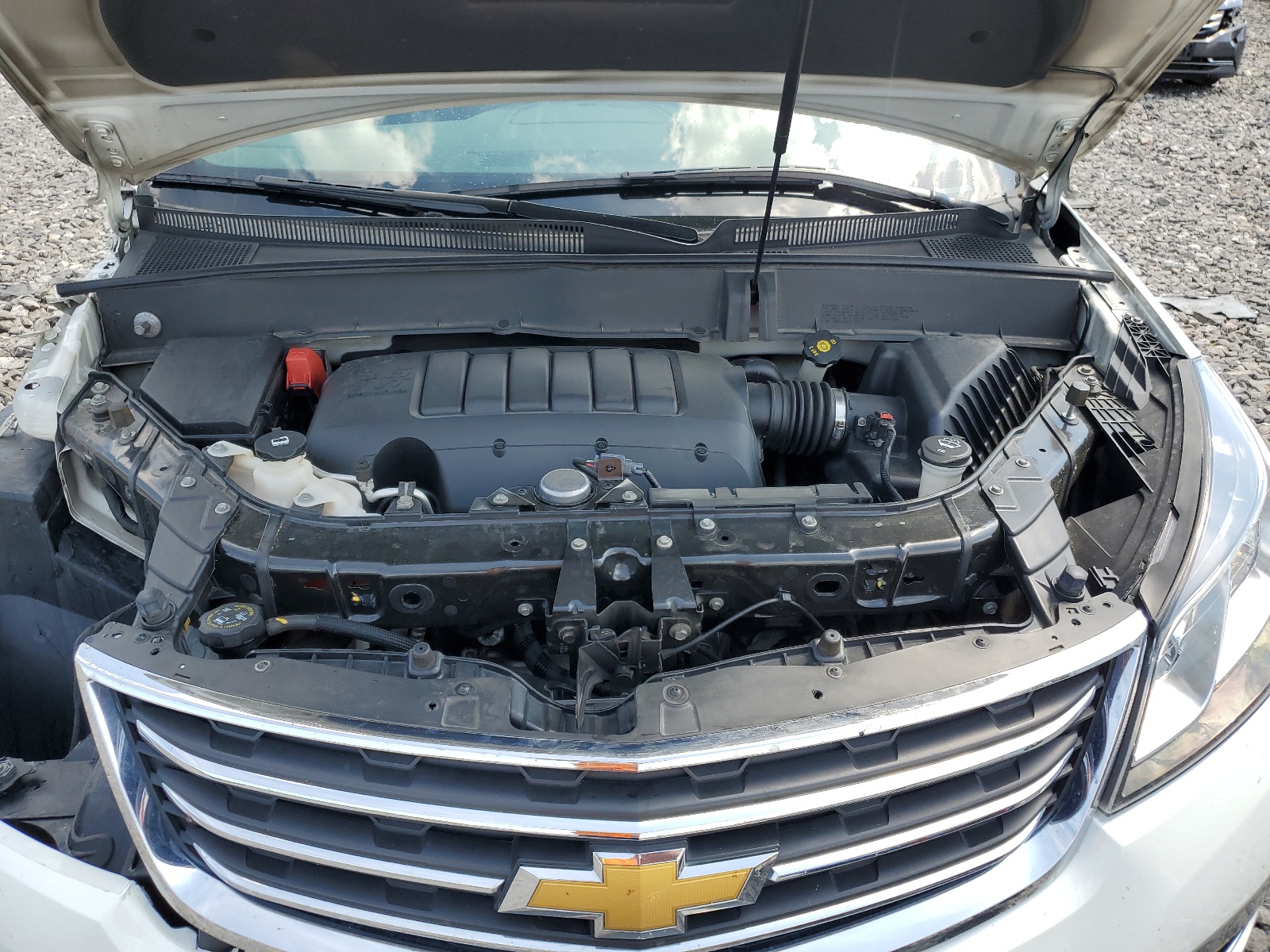 1GNKVGKD9EJ357379 2014 Chevrolet Traverse Lt