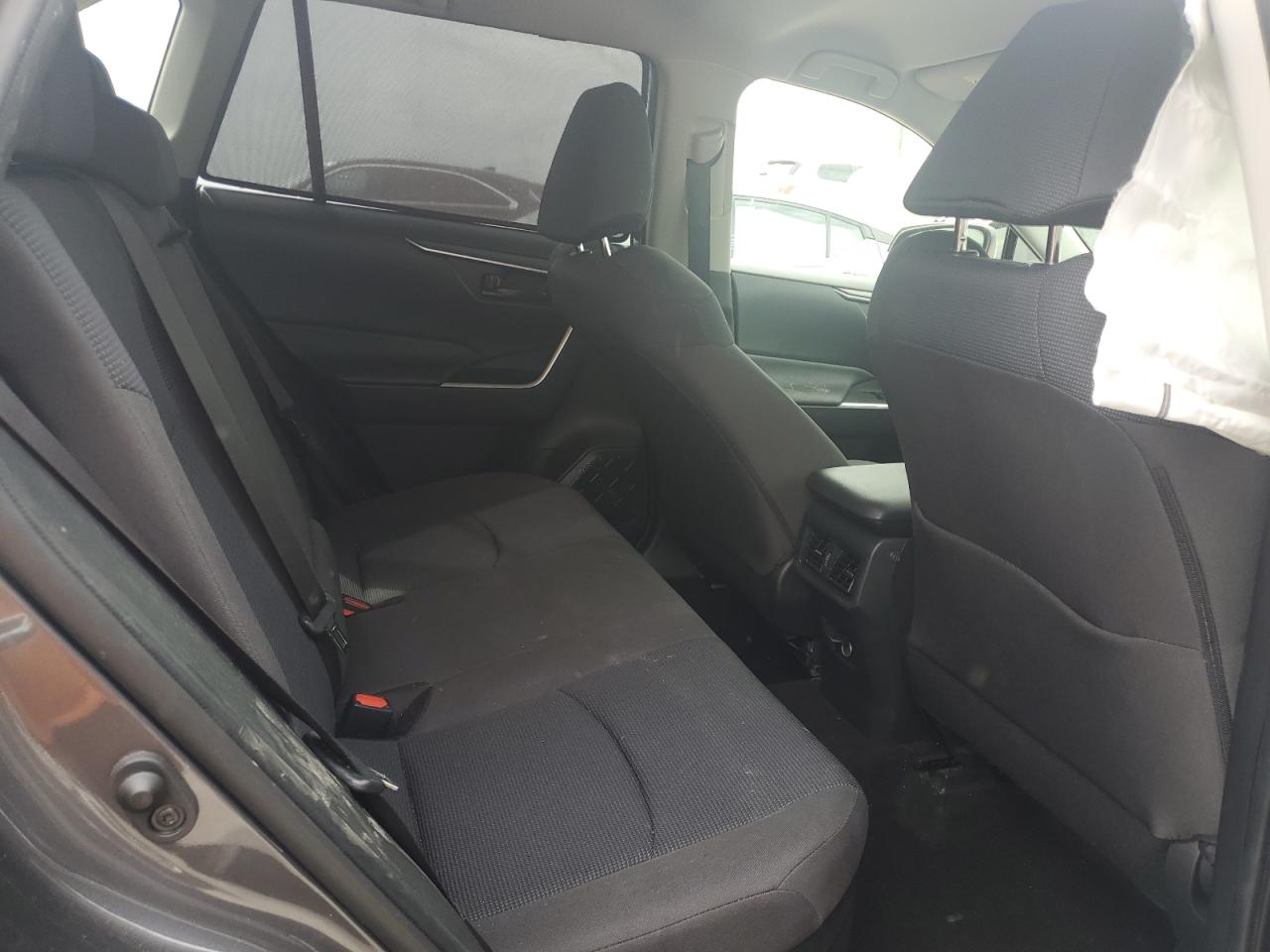 2019 Toyota Rav4 Le VIN: JTMMWRFV4KD501184 Lot: 63629584